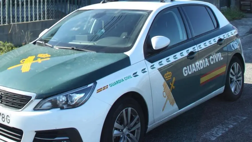 Detenido en Ribadeo por el hurto de un coche guardia civil