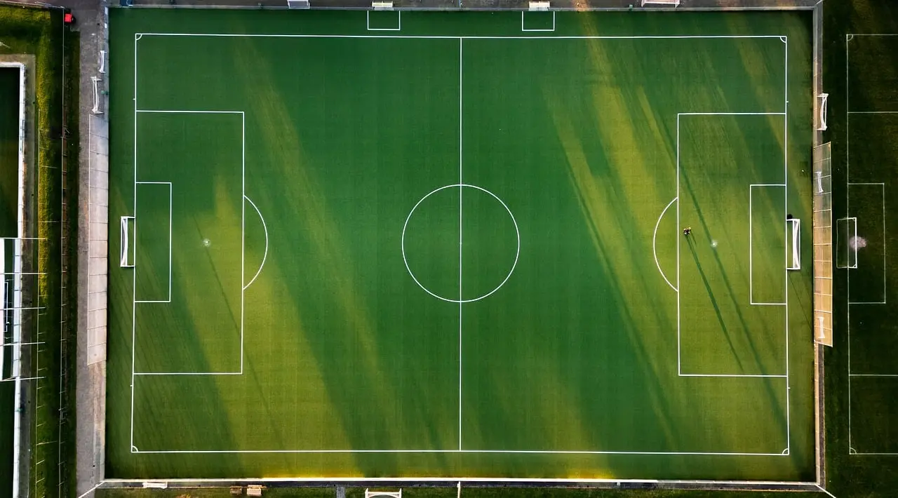 Campo de f&uacute;tbol