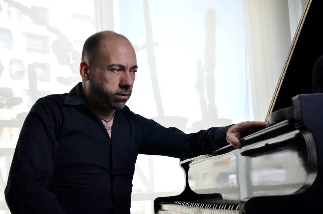 Juan Carlos Cambas, pianista argentino que actuar&aacute; en Mondo&ntilde;edo