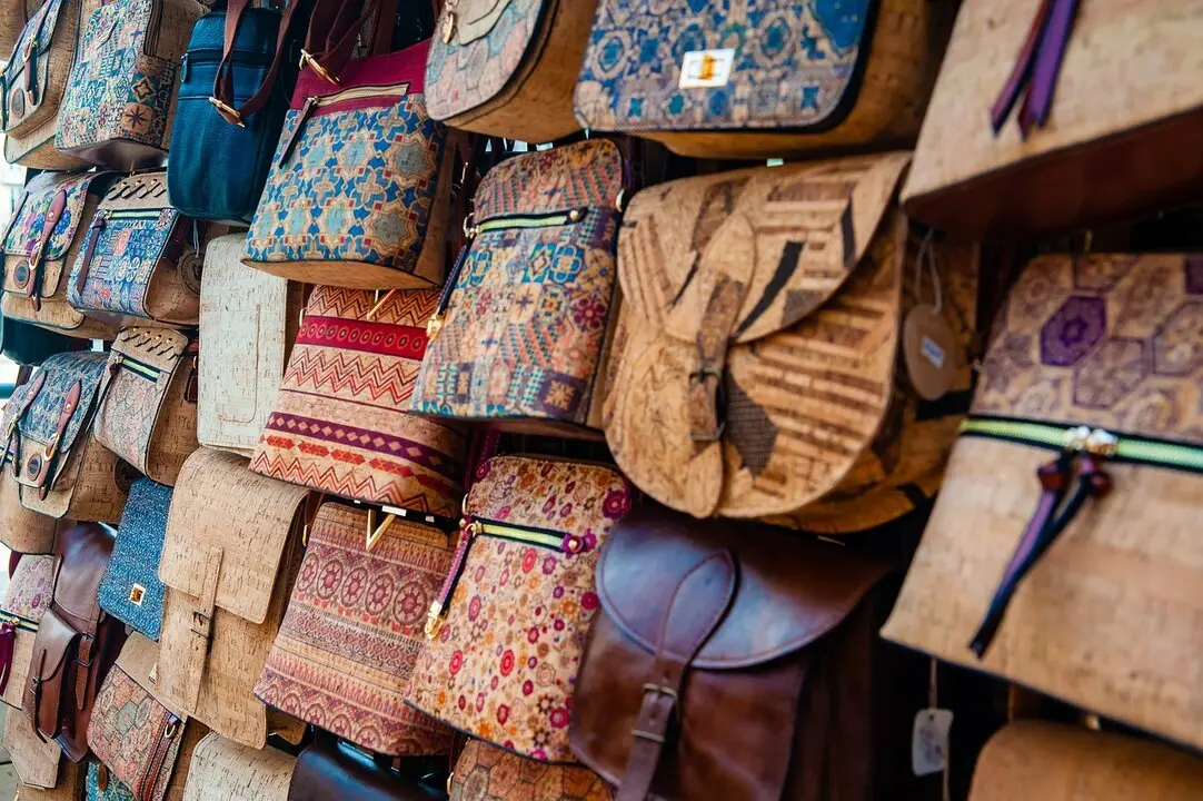 Tienda de bolsos, comercio, ropa