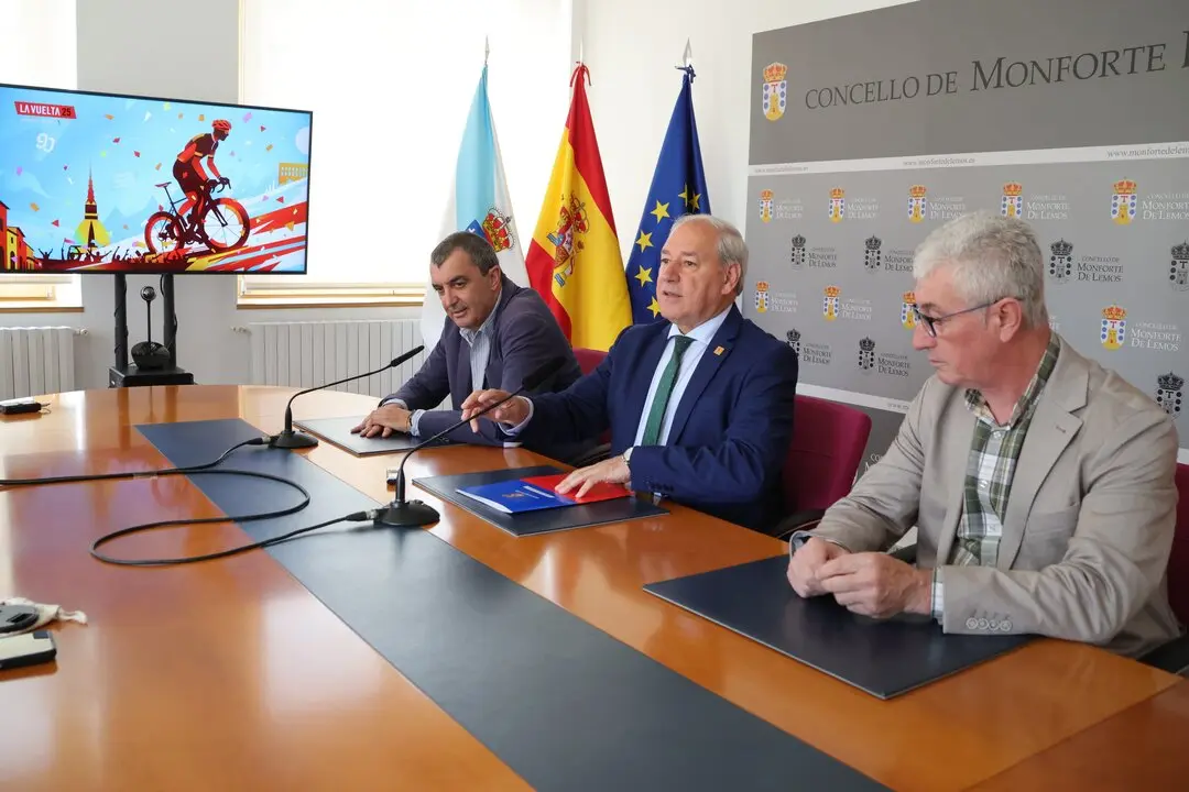 230625 Presentación etapa 15 La Vuelta en Monforte Lemos