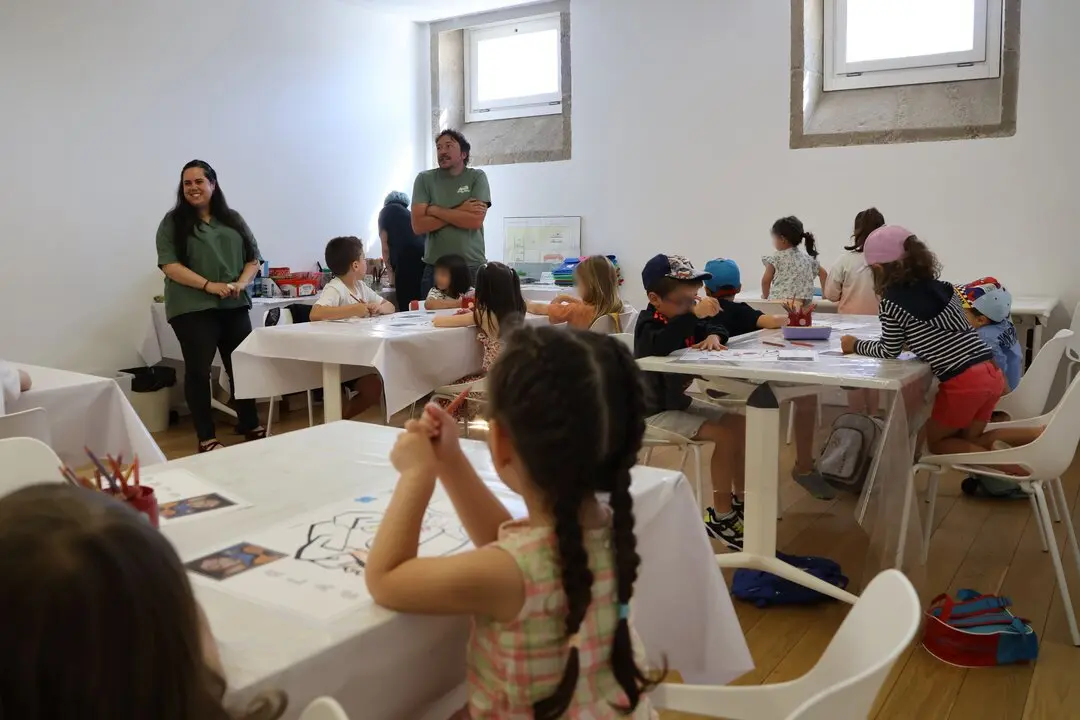 Iria Buide, durante la visita al campamento de verano de O Vello Cárcere