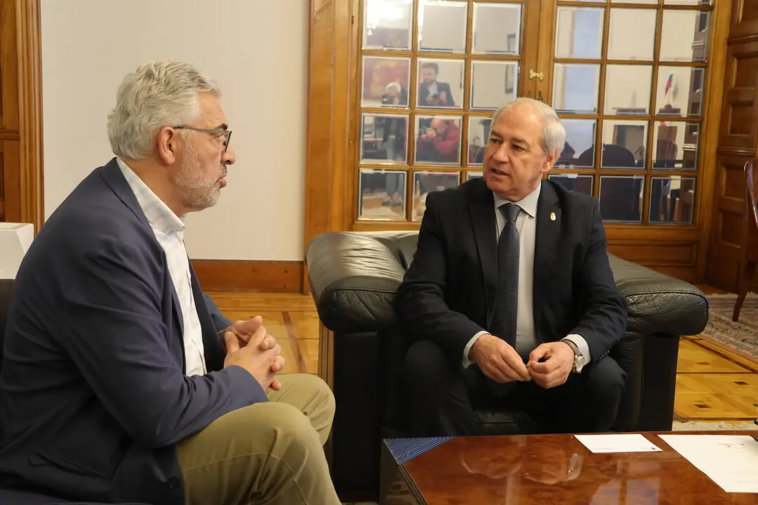 Foto de arquivo dunha reunión de este ano entre o Alcalde e o Presidente da Deputación