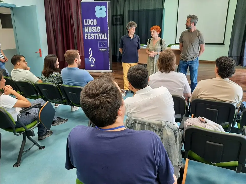 Ferreiro y Arroxo, con los participantes en el curso de dirección de orquestas