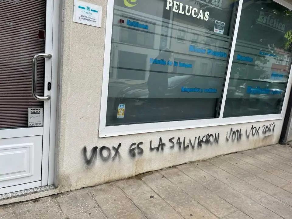 270925 Atentado Sede PSdeG-PSOE de Lugo 1