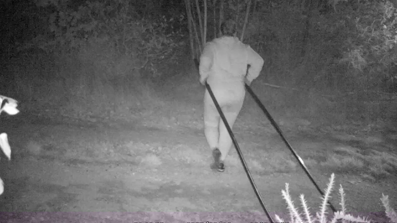 Imagen captada durante los supuestos robos de cable en el aeródromo de Rozas