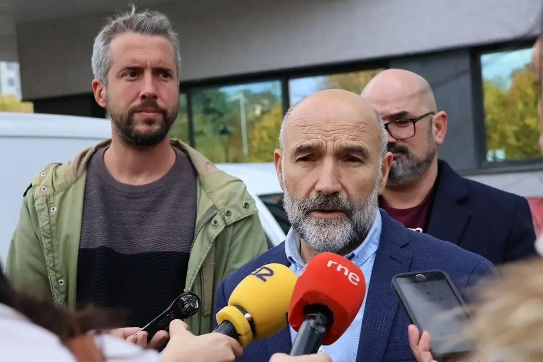 Néstor Rego compareció ante los medios en Lugo