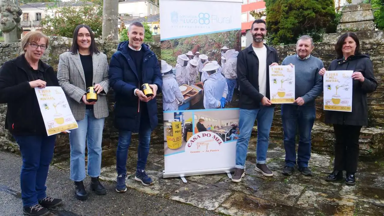 Presentación de la Feira do Mel da Montaña de Muras