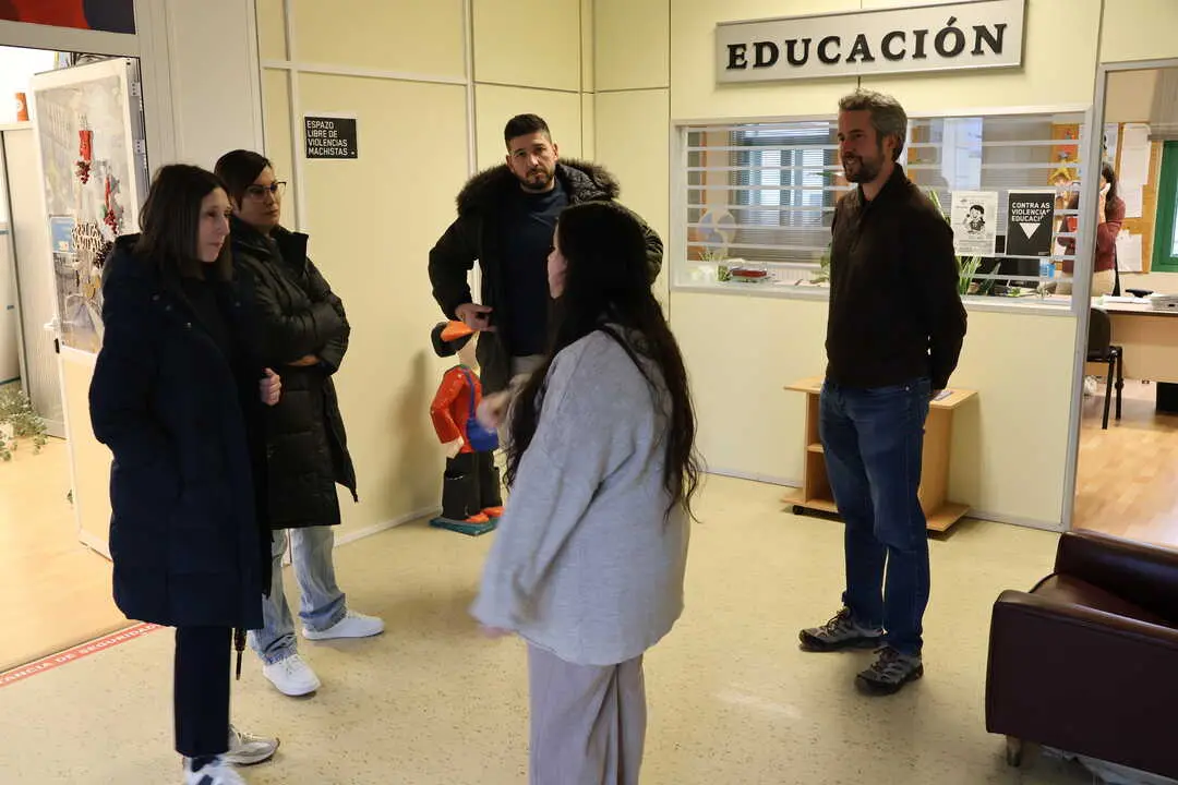 Iria Buide y Rub&eacute;n Arroxo afirman que el Concello de Lugo se hace cargo de un servicio de comedor escolar que deber&iacute;a ser competencia de la Xunta