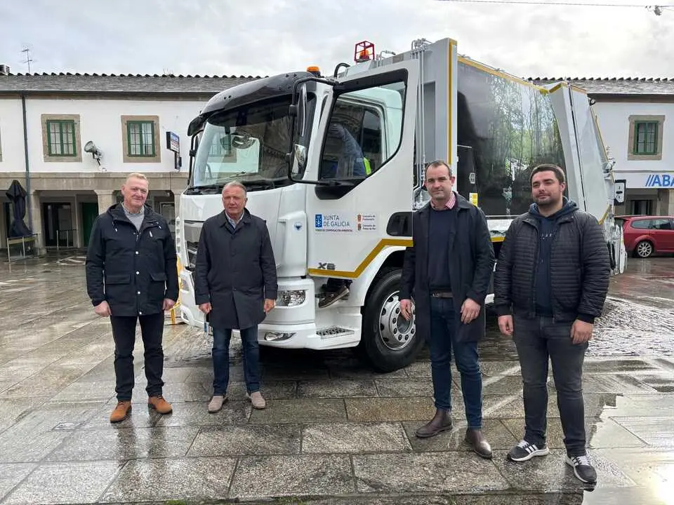 Palas de Rei y Portomar&iacute;n se coordinar&aacute;n para reforzar la recogida de basura