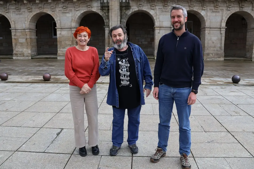 Maite Ferreiro y Rub&eacute;n Arroxo, con Jos&eacute; Bl&aacute;zquez, pregonero del Entroido 2026 de Lugo