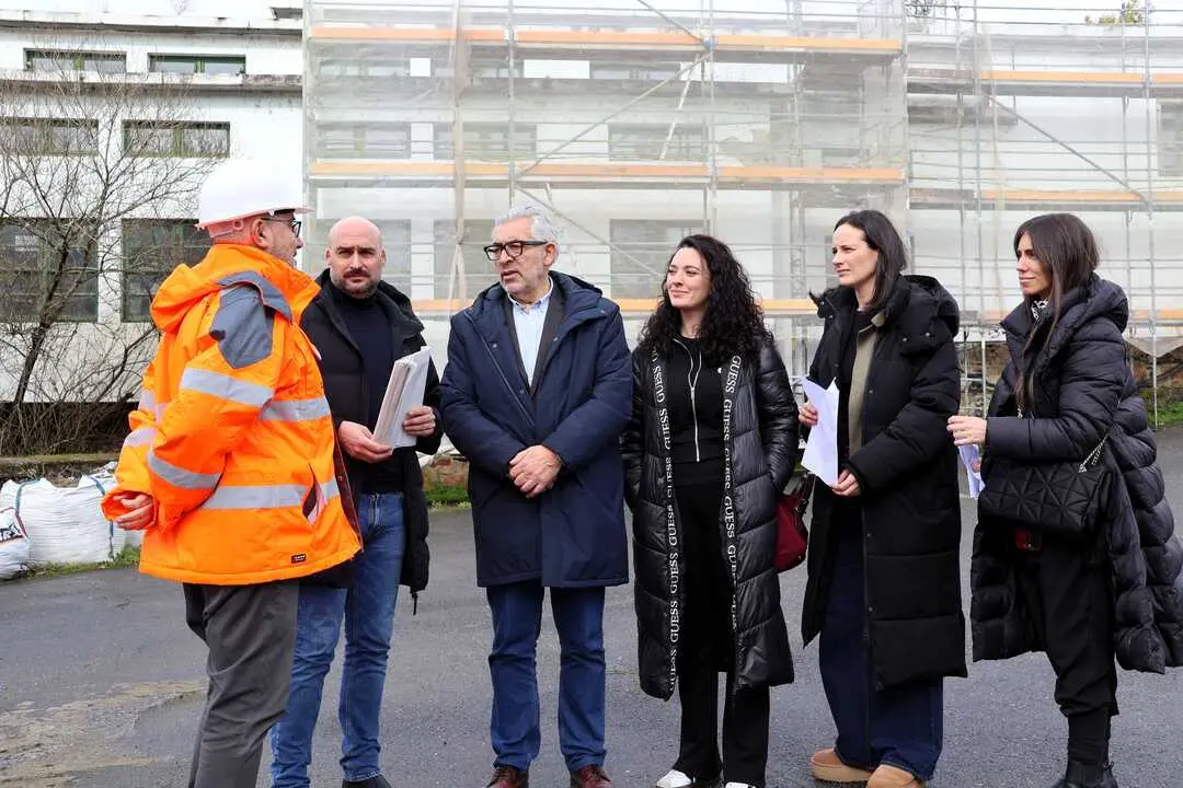 Miguel Fern&aacute;ndez, durante la visita a la F&aacute;brica de la Luz