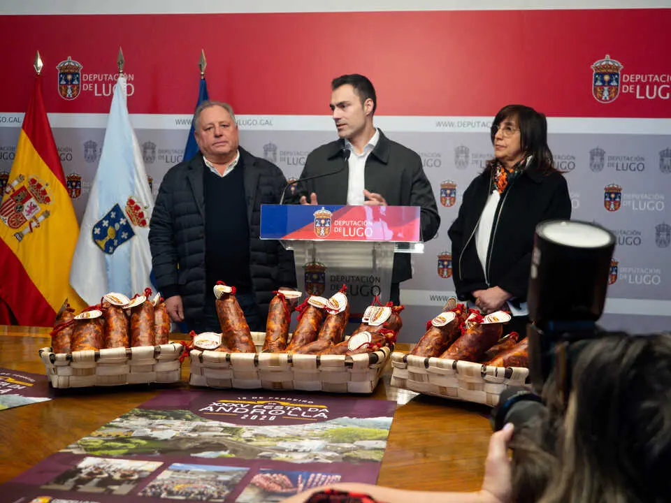 20260212_O Deputado de Promoci&oacute;n Econ&oacute;mica e Social, Pablo Rivera Cap&oacute;n, participa xunto con Jos&eacute; F&eacute;lix Fern&aacute;ndez Fern&aacute;ndez, Alcalde de Navia de Suarna . na presentaci&oacute;n da XXXV Festa da Androlla de Navia de Suarna, 
PRADERO