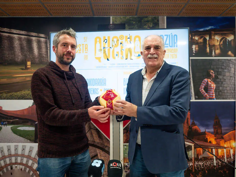 20260212_Rub&eacute;n Arroxo, Tenente Alcalde do Concello de Lugo
Xoan Xes&uacute;s Carril, Alcalde de Arz&uacute;a, presenta na sala de novas tecnoloxias a feria do quiero de Arz&uacute;a.
PRADERO