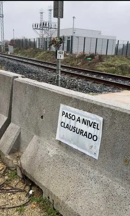 Paso a nivel clausurado - Lugo