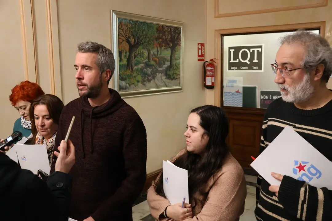 Rub&eacute;n Arroxo, junto a los concelleiros del BNG en Lugo