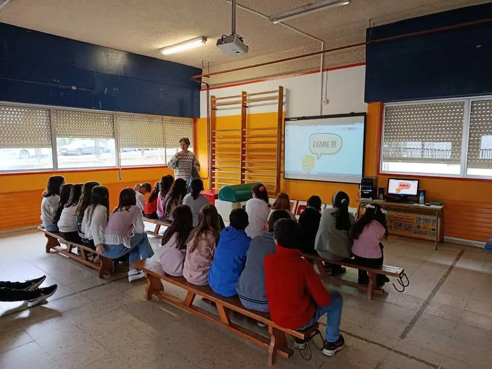 Obradoiro de reciclaje en el CEIP Santo Estevo de Parga