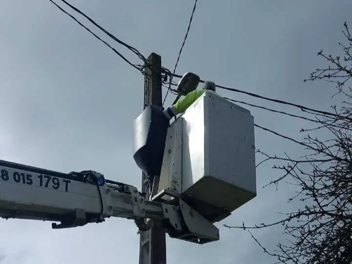 031126_foto2_o_concello_de_lugo_reforza_o_mantemento_do_alumeado_no_rural_con_46_actuacions_durante_o_mes_de_febreiro