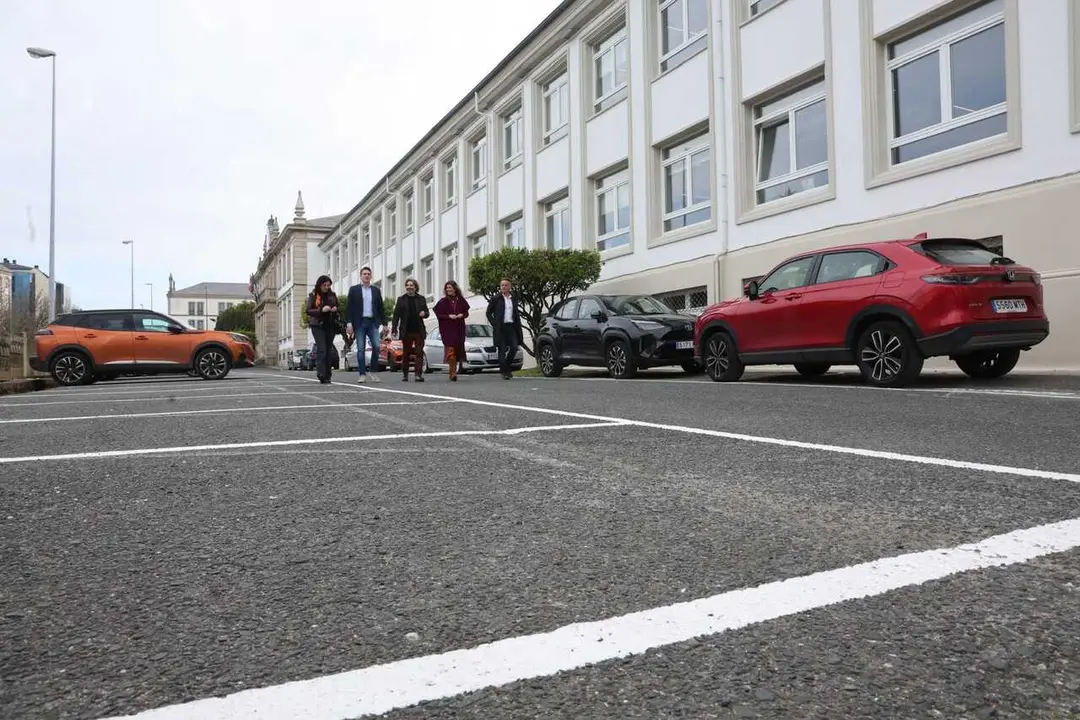 Los aparcamientos del IES Lucus Augusti abren fuera del horario lectivo