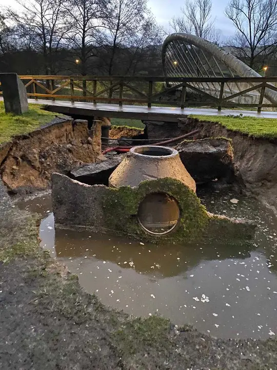 Paseo del r&iacute;o Asma, en Chantada