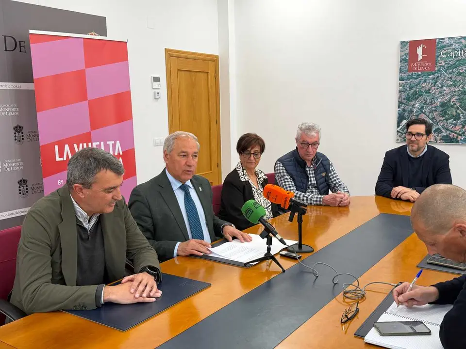 Presentaci&oacute;n La Vuelta Femenina en Monforte