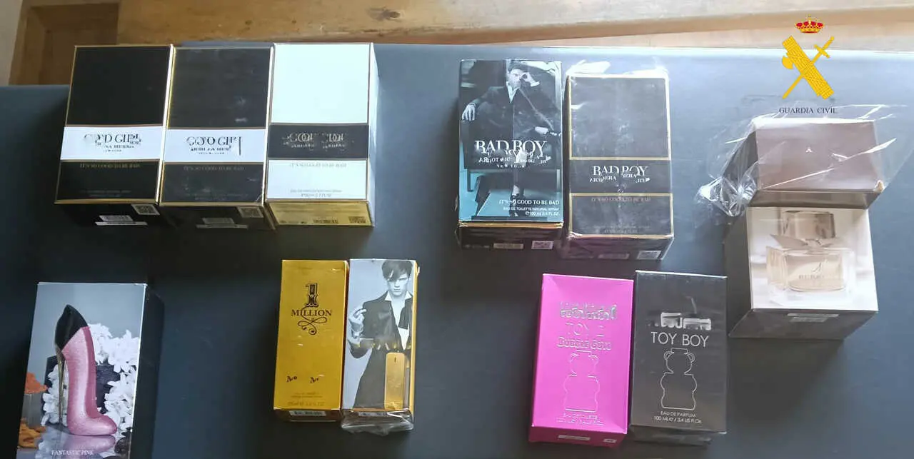 La mujer detenida en Becerre&aacute; ten&iacute;a a la venta perfumes de imitaci&oacute;n