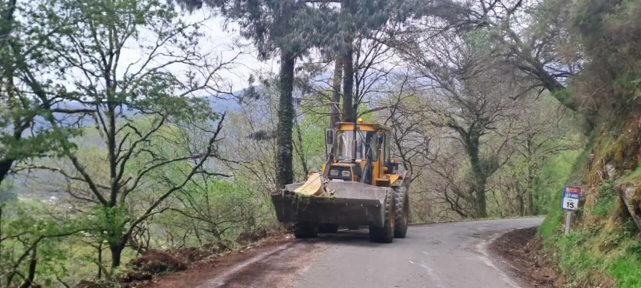 220426 Apertura de cunetas LU-P-4806