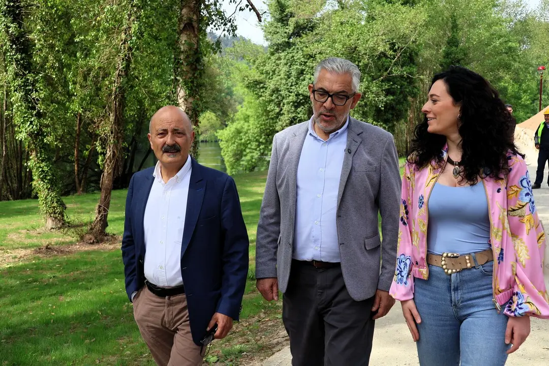 042336_foto2_o_alcalde_inaugura_a_union_dos_paseos_fluviais_do_rato_e_do_mino_completando_o_gran_cinto_verde_de_lugo