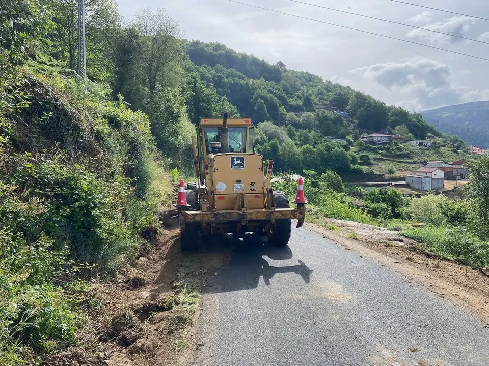 270426 Obras na LU-P-4104