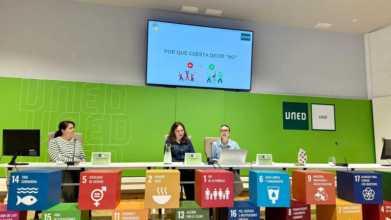 Taller impartido por Afalu en la UNED de Lugo