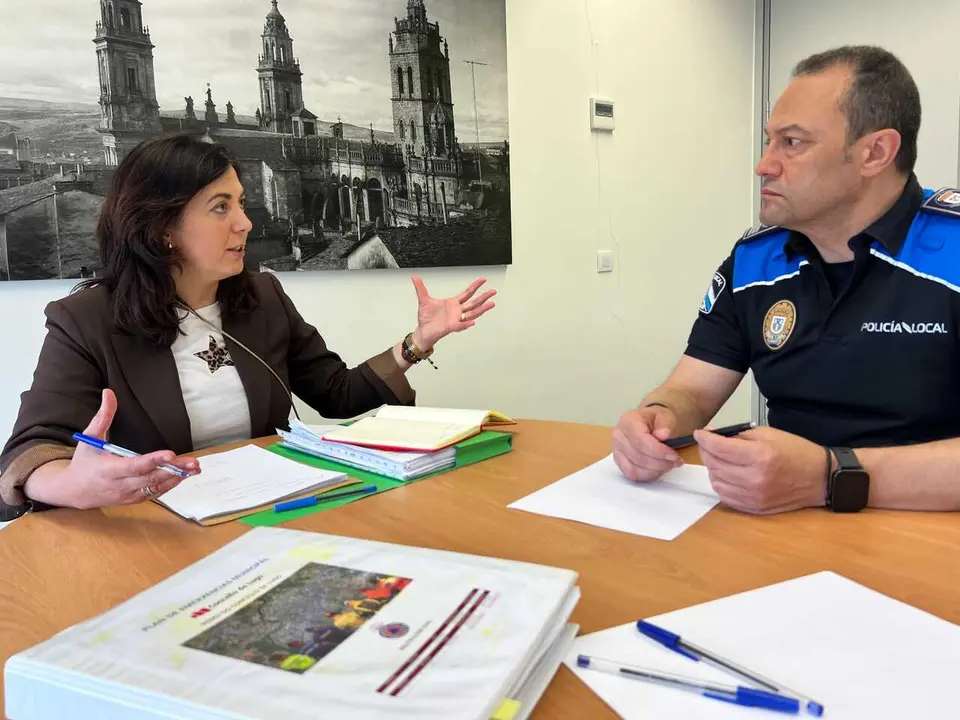 EC-Xefe Polic&iacute;a Local MESA SEGURIDADE