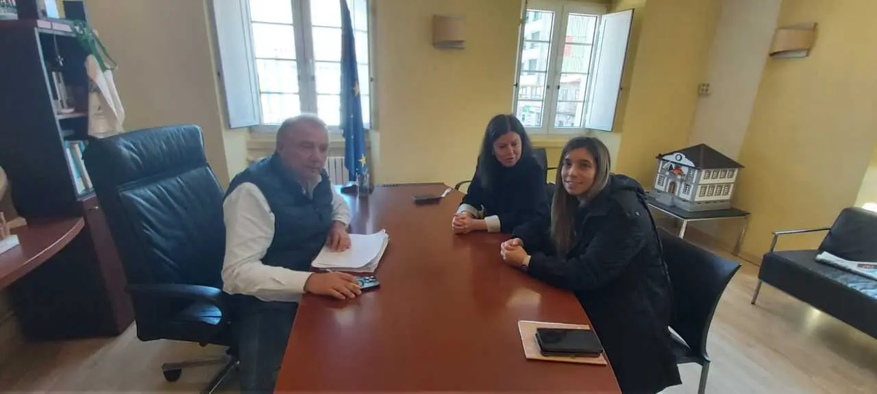 El servicio de madrugadores ampliar&aacute; el horario en Palas de Rei si existe demanda