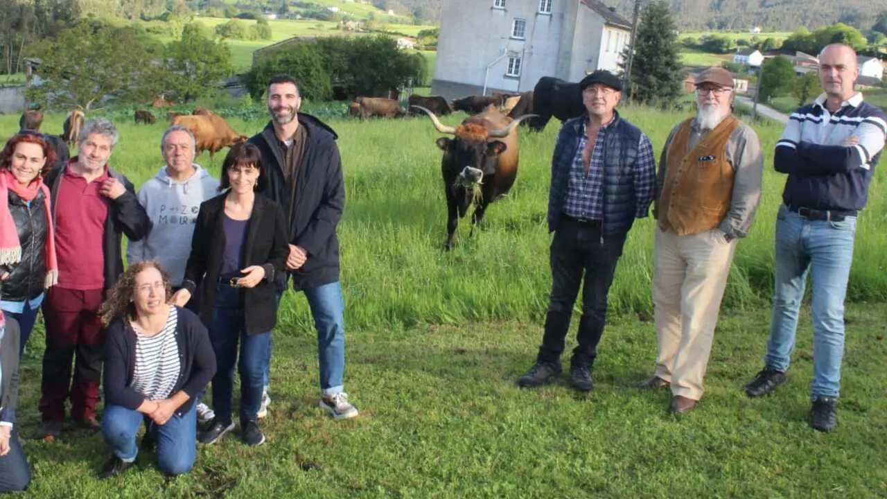 Foto Arquivo. Daniel Garcia nunha visita a unha gander&iacute;a de razas aut&oacute;ctonas de Barreiros