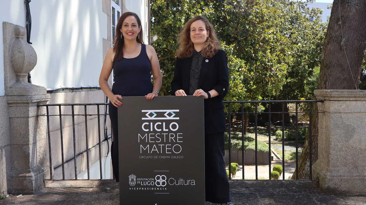 Luc&iacute;a Regueiro e Iria Castro, en la presentaci&oacute;n del ciclo Mestre Mateo