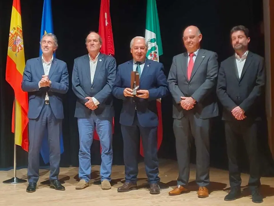 Premio Escoba de platino para Monforte