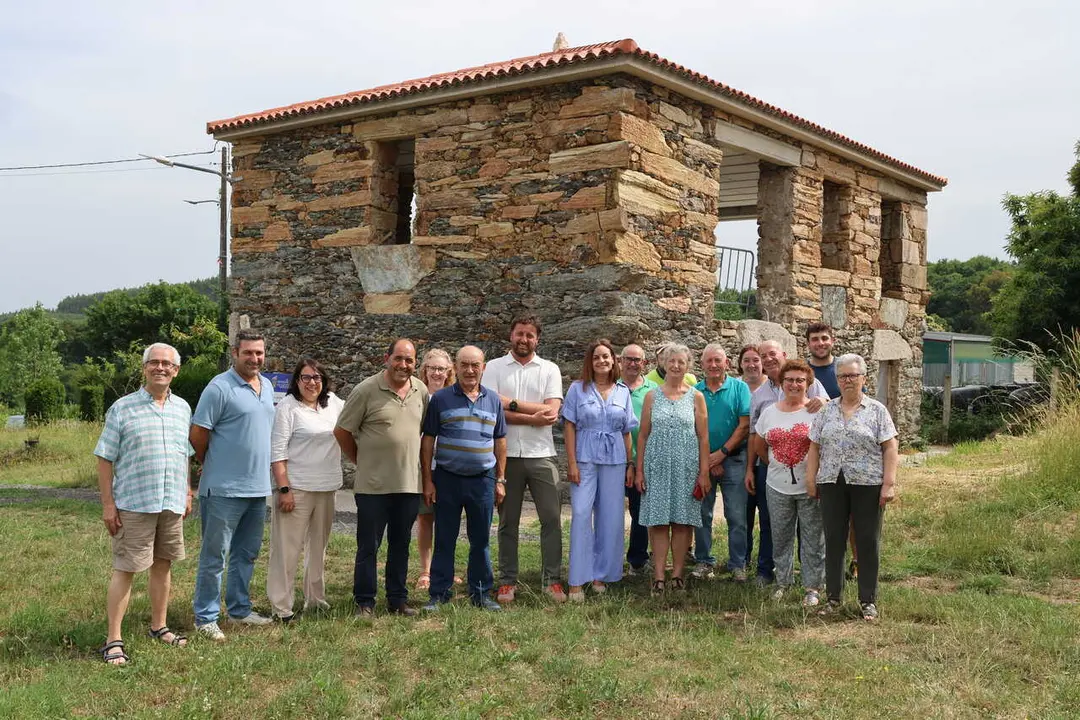 230626 Supervisi&oacute;n traballos na parroquia de Meixonfr&iacute;o, en Taboada