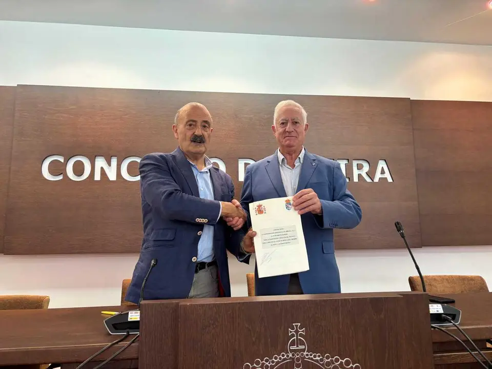 La CHMS y el Concello de Meira firmaron el convenio para mejorar el saneamiento y la depuradora del concello