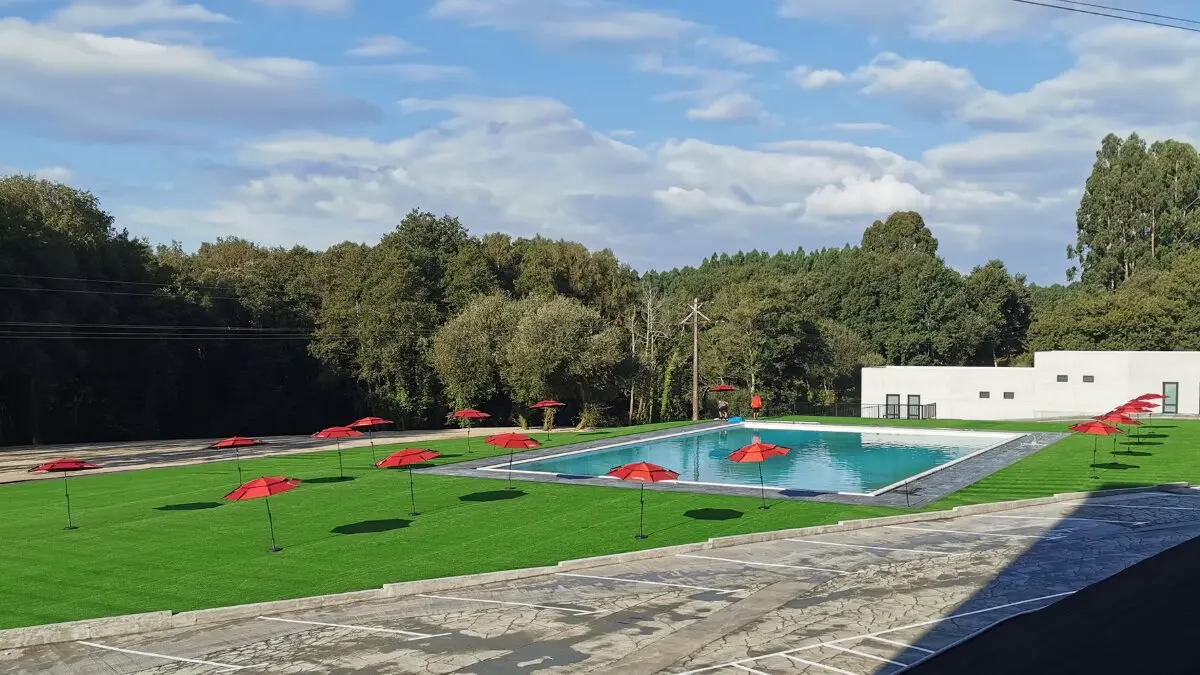piscina palas de rei