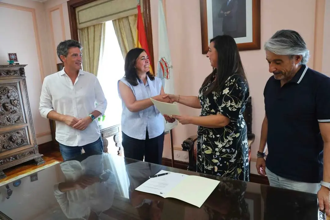 ENTREGA LICENZA LOUZANETA