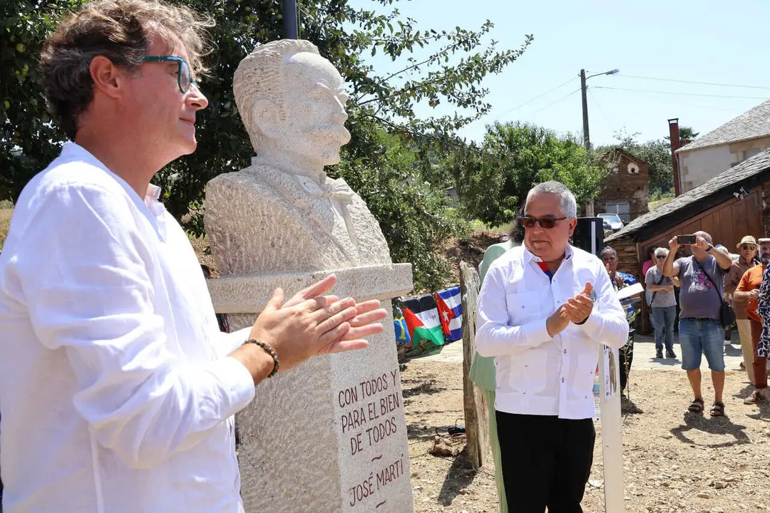 Acto celebrado el 13 de agosto en L&aacute;ncara junto al Busto de Mart&iacute;