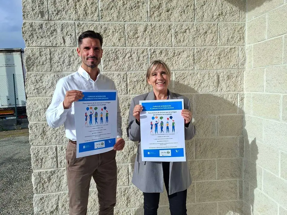 Modesto Renda y Mar&iacute;a Xos&eacute; Fern&aacute;ndez presentaron el curso en Vilalba