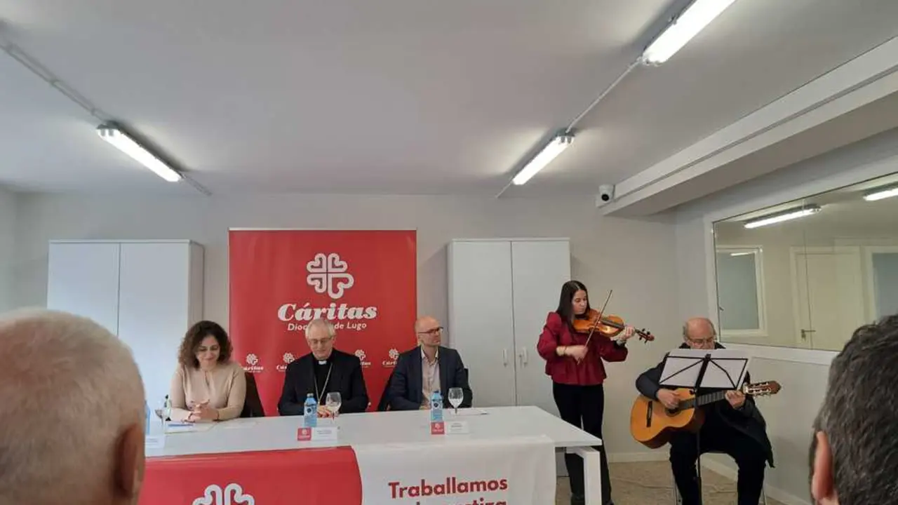 111225 C&aacute;ritas Becerre&aacute;