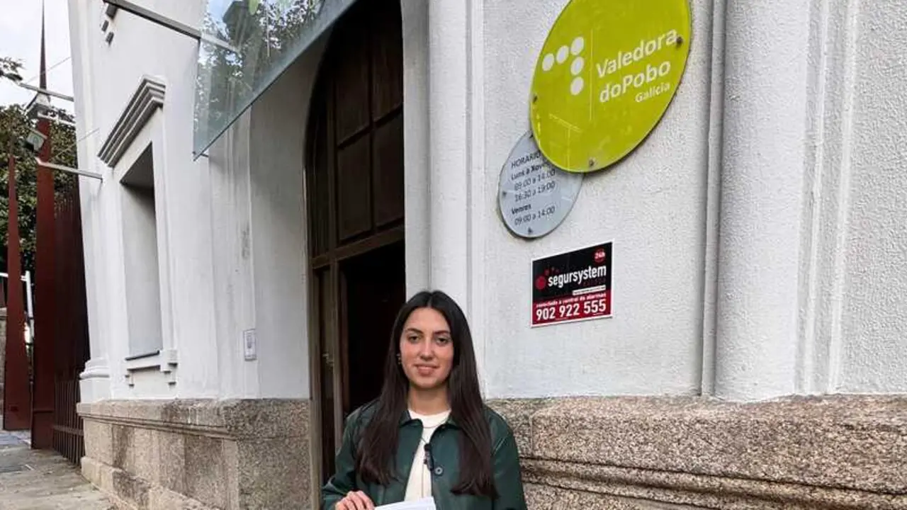 FOTO Nicole Grueira reclamaci&oacute;n Valedora Pobo