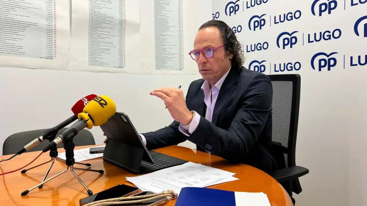 JAVIER V&Aacute;ZQUEZ