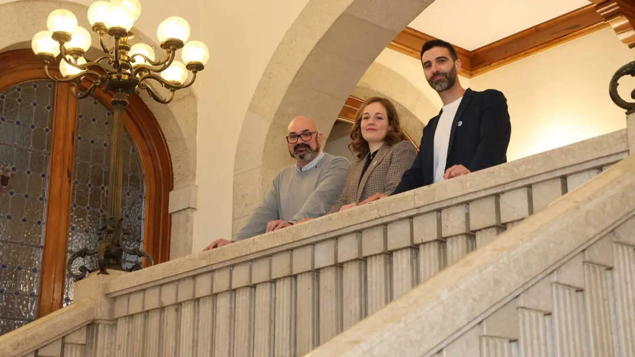 Efr&eacute;n Castro, Iria Castro y Daniel Garc&iacute;a, en la Diputaci&oacute;n