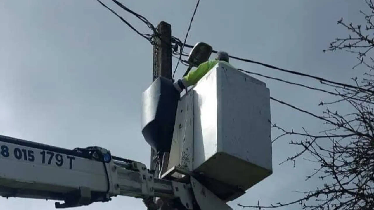 031126_foto2_o_concello_de_lugo_reforza_o_mantemento_do_alumeado_no_rural_con_46_actuacions_durante_o_mes_de_febreiro