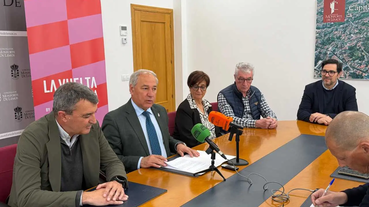 Presentaci&oacute;n La Vuelta Femenina en Monforte