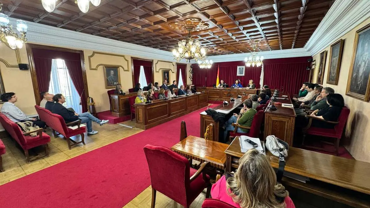 Reuni&oacute;n XefesServizo con Elena Candia