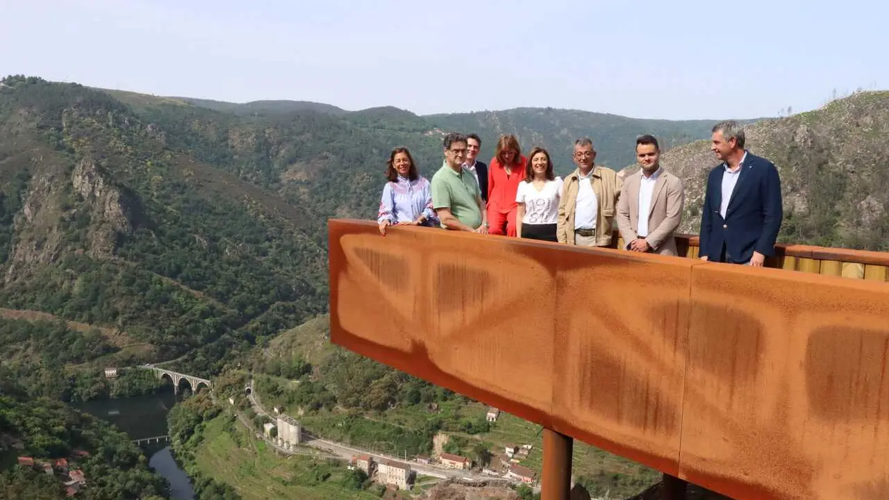 20260522 AVMVisitaMiradoiroSober4