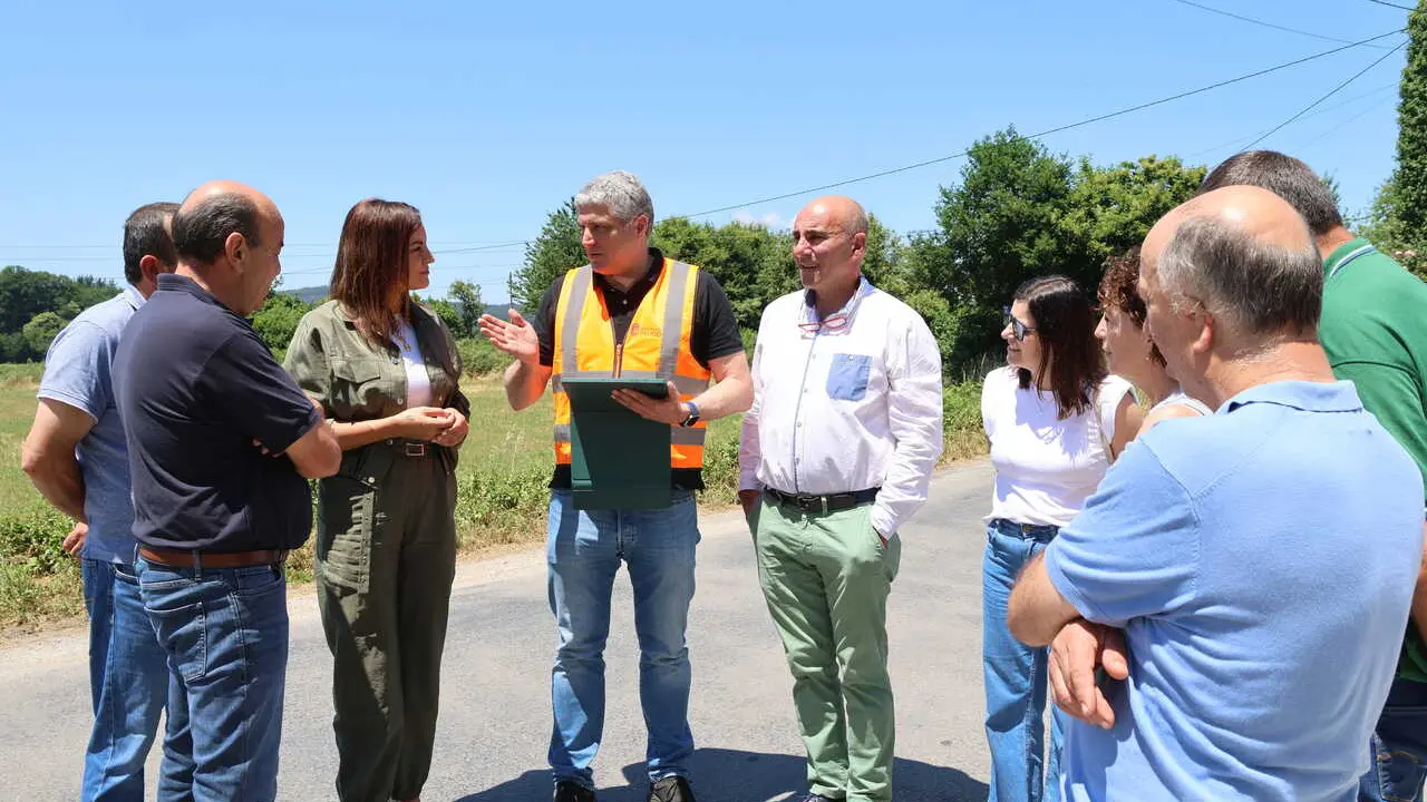 Carmela L&oacute;pez, durante la visita a Castroverde